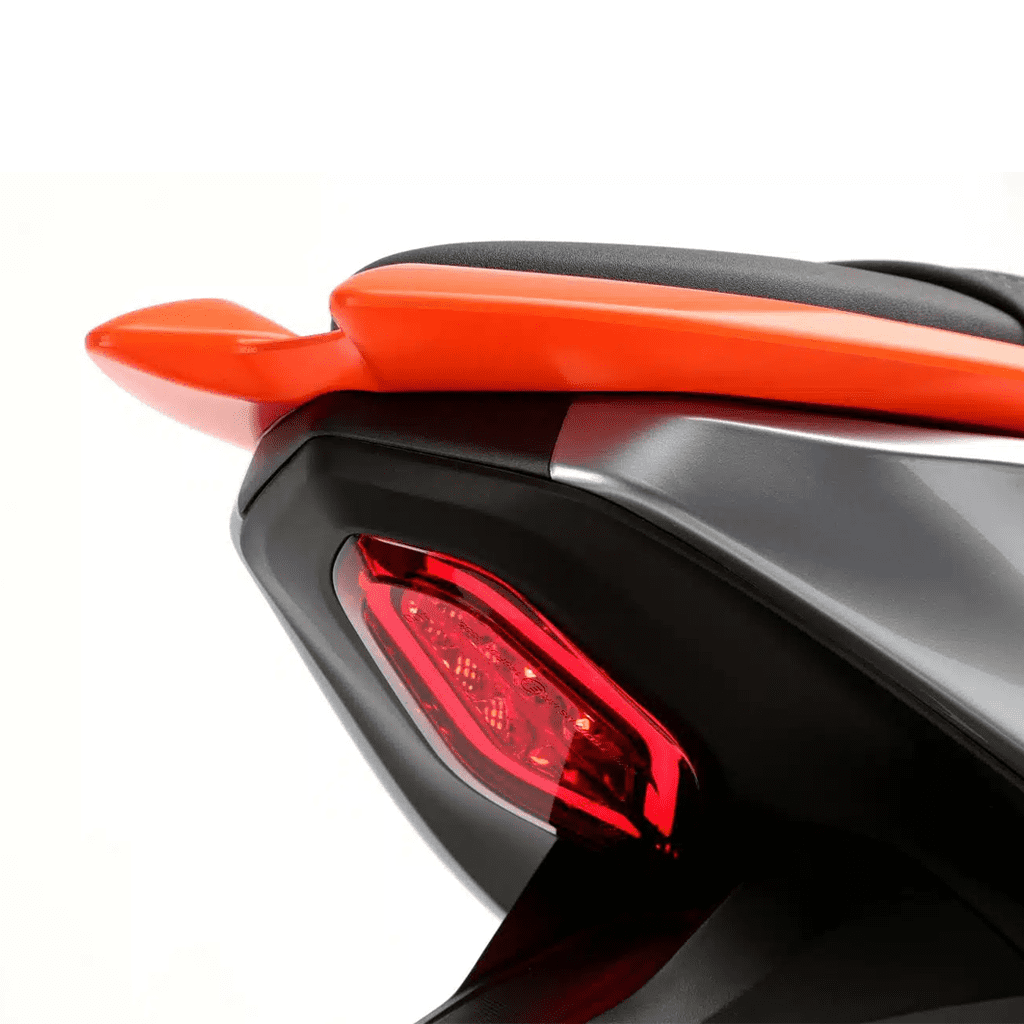 RKS SRK125S – SİYAH
